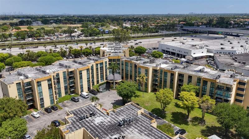 2 bedroom Condominium at 11790 SW 18th St 524-3, International Park Condo, Miami — photo 5