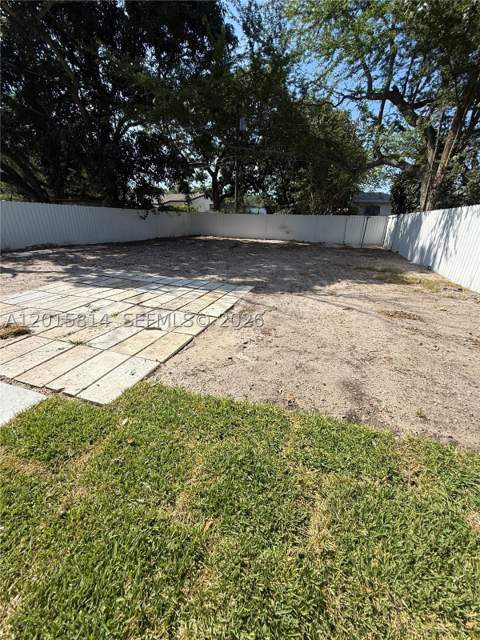 1760 NW 84th St, Miami FL - photo 15 of 22