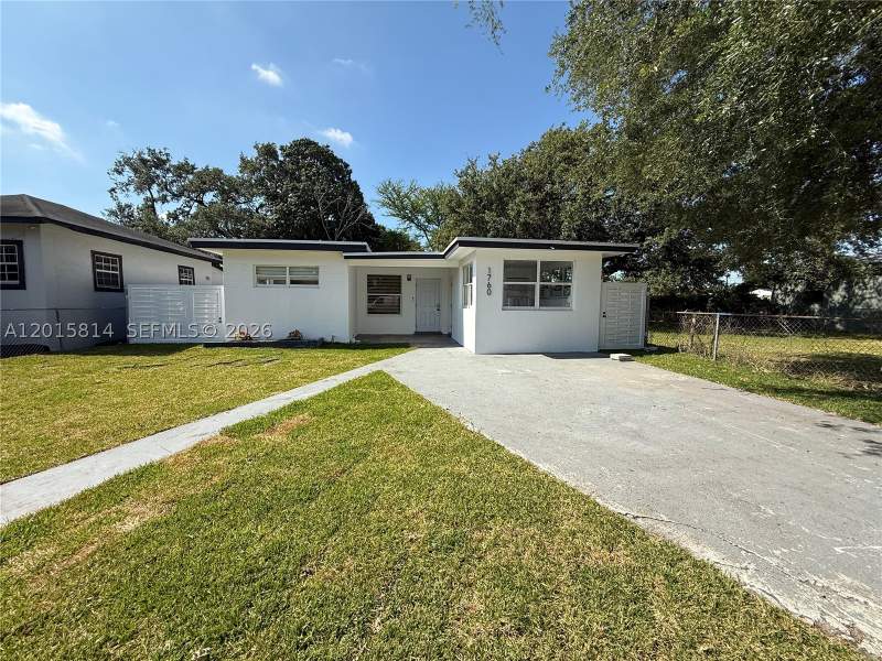 4 bedroom SingleFamilyResidence at 1760 NW 84th St, Rev Pl Of Victoria Height, Miami — photo 2