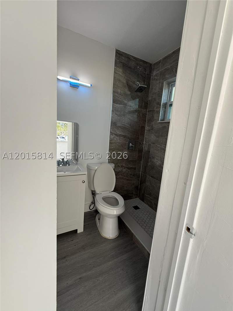 4 bedroom SingleFamilyResidence at 1760 NW 84th St, Rev Pl Of Victoria Height, Miami — photo 5
