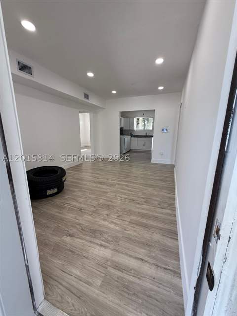 1760 NW 84th St, Miami FL - photo 8 of 22