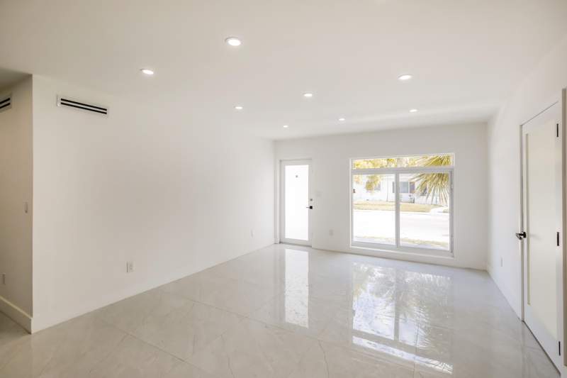 4 bedroom SingleFamilyResidence at 4701 SW 7th Street, Bowman Heights, Miami — photo 2