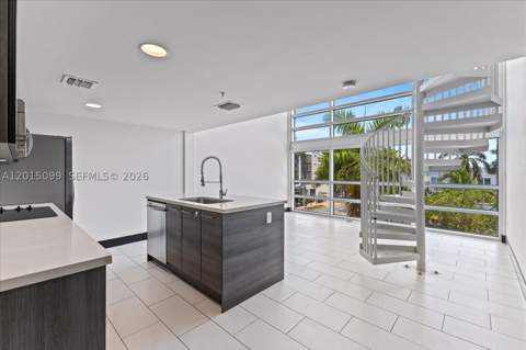 421 Meridian Ave 19, Miami Beach FL - photo 15 of 32
