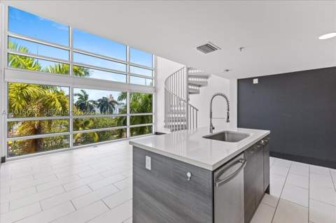421 Meridian Ave 19, Miami Beach FL - photo 16 of 32