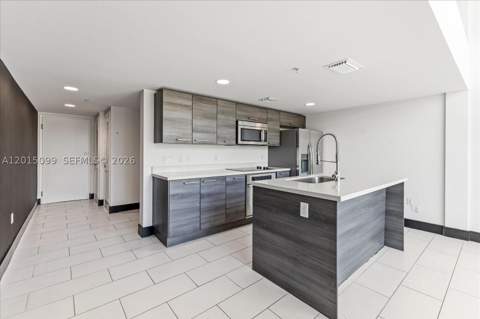 421 Meridian Ave 19, Miami Beach FL - photo 17 of 32