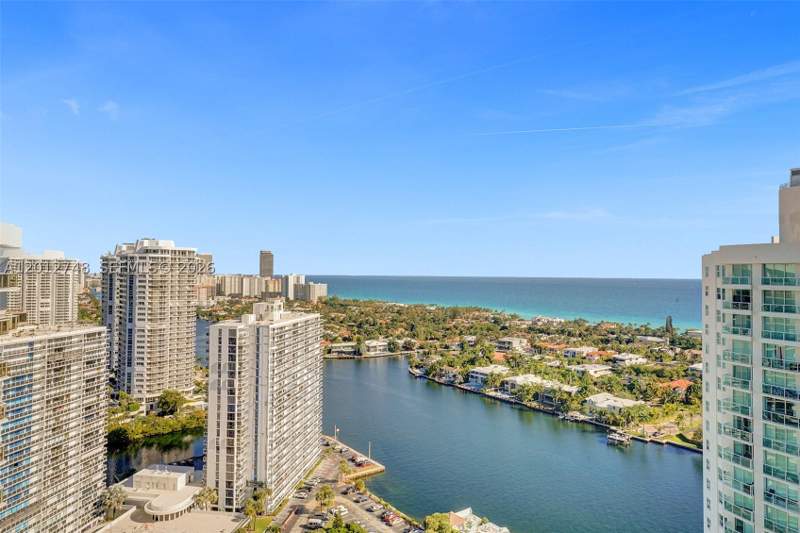 2 bedroom Condominium at 20281 E Country Club Dr Ph14, Hamptons West, Aventura — photo 3