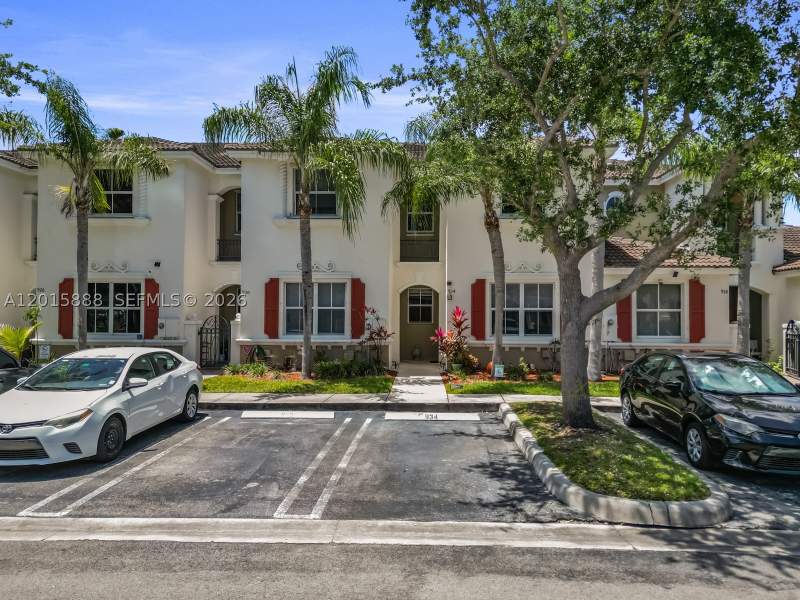 3 bedroom Townhouse at 934 NE 42nd Ter, MARBELLA BAY, Homestead — photo 1