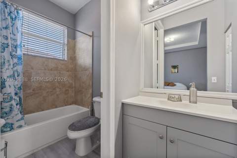 934 NE 42nd Ter, Homestead FL - photo 13 of 37