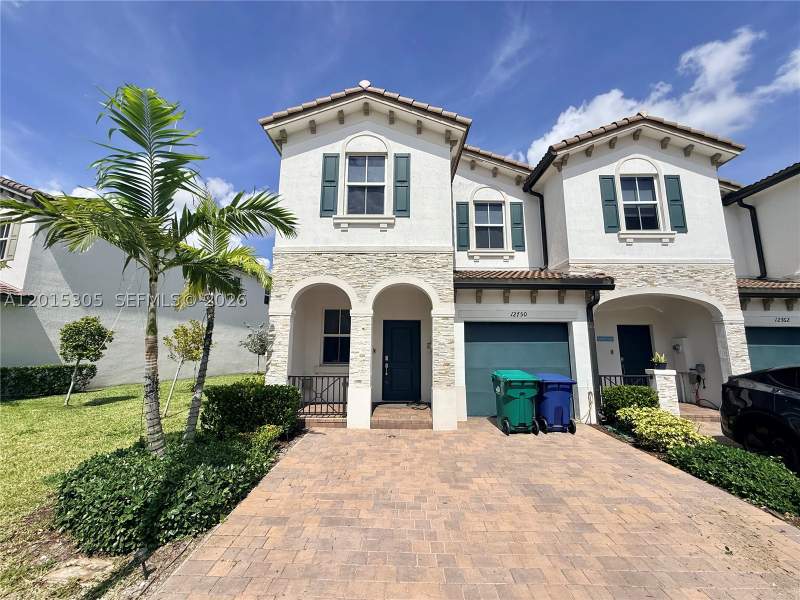 3 bedroom Townhouse at 12750 NW 23rd Pl, GOLF PARK SEC 1, Miami — photo 1
