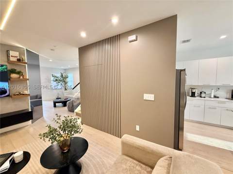 12750 NW 23rd Pl, Miami FL - photo 11 of 38