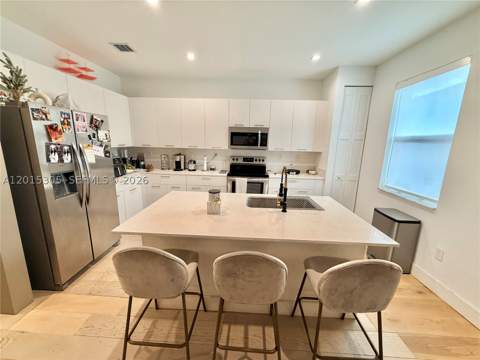12750 NW 23rd Pl, Miami FL - photo 7 of 38