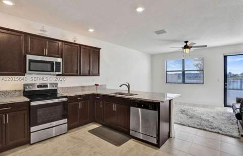 3460 W 103rd Ter, Hialeah FL - photo 16 of 50