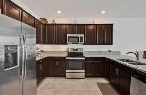 3460 W 103rd Ter, Hialeah FL - photo 18 of 50