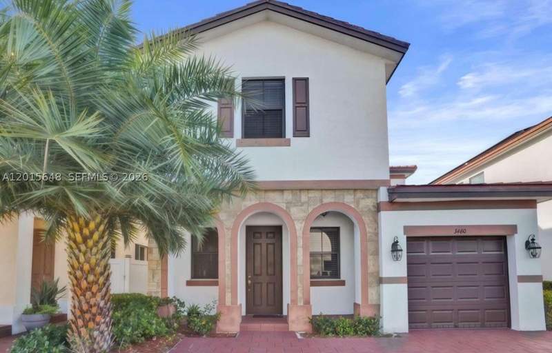 4 bedroom SingleFamilyResidence at 3460 W 103rd Ter, Aquabella Section One, Hialeah — photo 4