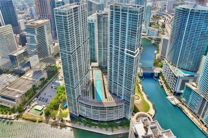 3 bedroom Condominium at 465 Brickell Ave 4101, Iconbrickell Condo No 1, Miami — photo 2