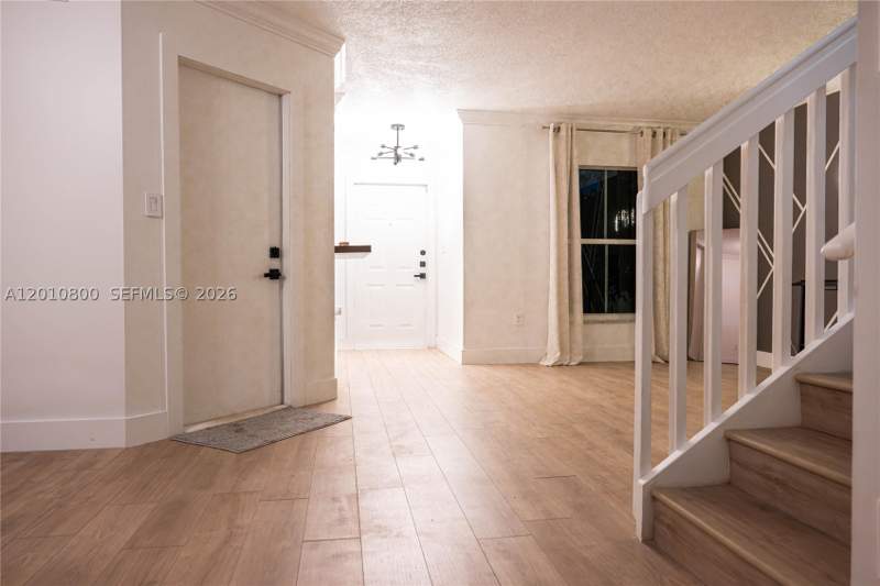 4 bedroom Townhouse at 9167 Fontainebleau Blvd 6, Oakview Condo #4, Miami — photo 4