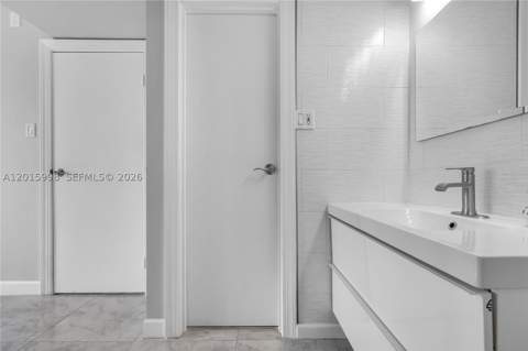 16565 NE 26th Ave 2B, North Miami Beach FL - photo 23 of 45