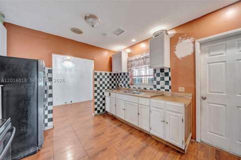 2890 NW 160th St, Miami Gardens FL - photo 11 of 40