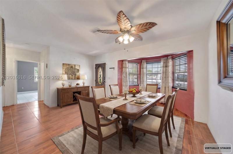 6 bedroom SingleFamilyResidence at 2890 NW 160th St, Golden Highlands Est, Miami Gardens — photo 5