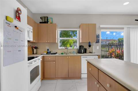 1660 SE 30th St, Homestead FL - photo 12 of 49