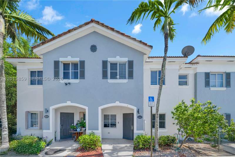 3 bedroom Townhouse at 1660 SE 30th St, Venetia Grove, Homestead — photo 2