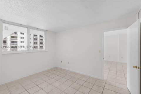 345 Ocean Dr 424, Miami Beach FL - photo 10 of 31