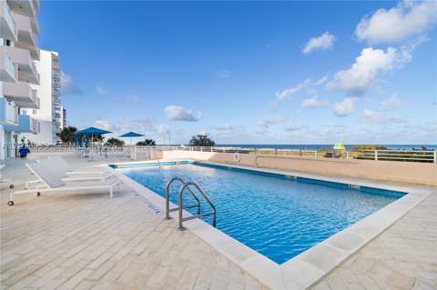 345 Ocean Dr 424, Miami Beach FL - photo 20 of 31