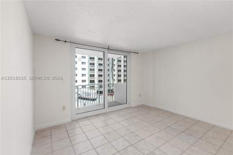 345 Ocean Dr 424, Miami Beach FL - photo 7 of 31