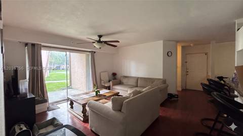 10420 SW 158th Ct 105, Miami FL - photo 8 of 43