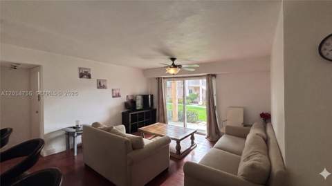 10420 SW 158th Ct 105, Miami FL - photo 9 of 43