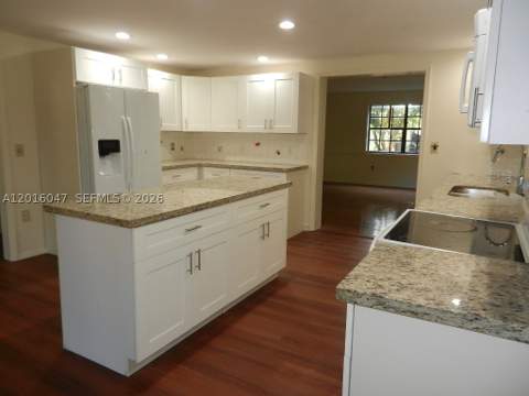18950 SW 240th St, Homestead FL - photo 15 of 84