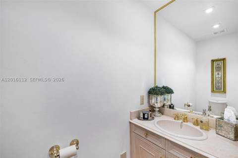 2000 S Bayshore Dr 69, Miami FL - photo 11 of 51