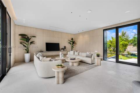 4550 N Jefferson Ave, Miami Beach FL - photo 22 of 93