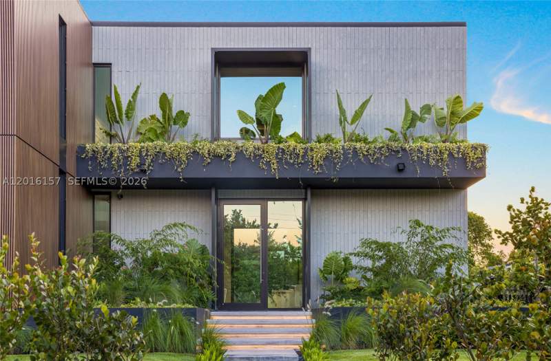 5 bedroom SingleFamilyResidence at 4550 N Jefferson Ave, Nautilus Extension 4th, Miami Beach — photo 5