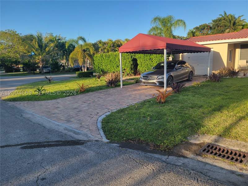 3 bedroom SingleFamilyResidence at 6021 SW 62nd Pl, Twin Lakes Manor Sub, South Miami — photo 2