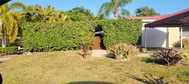 3 bedroom SingleFamilyResidence at 6021 SW 62nd Pl, Twin Lakes Manor Sub, South Miami — photo 5