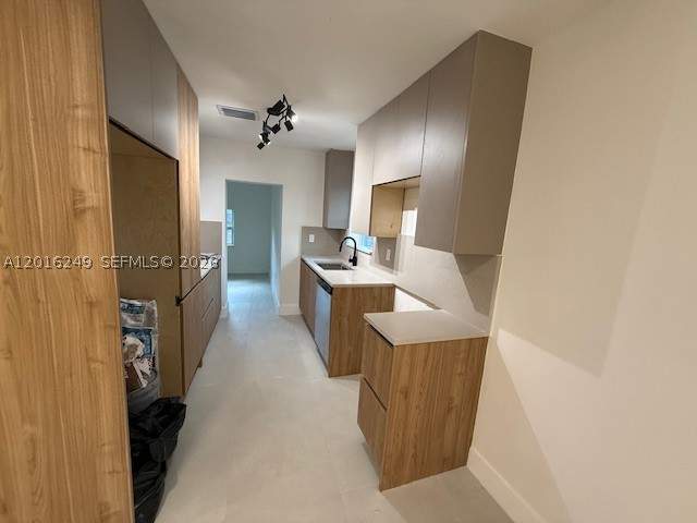 3 bedroom SingleFamilyResidence at 328 NE 57th St, Dixie Highway Track, Miami — photo 3
