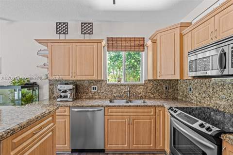 16238 NW 91st Ave, Miami Lakes FL - photo 22 of 52