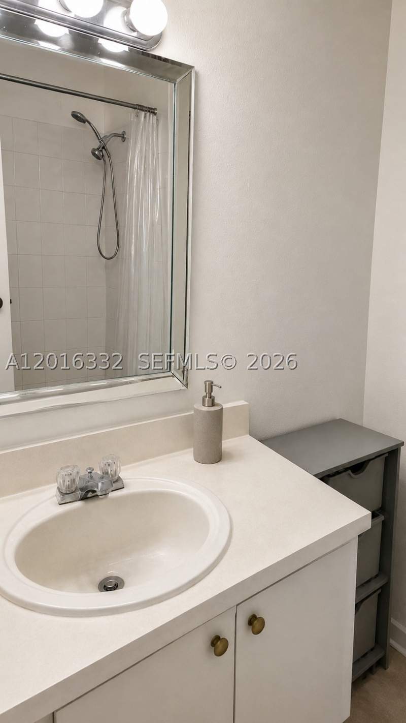 2 bedroom Condominium at 17911 NW 68th Ave M201, Venetian Gardens At Count, Hialeah — photo 2