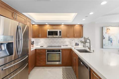 2555 Collins Ave 2205, Miami Beach FL - photo 14 of 35