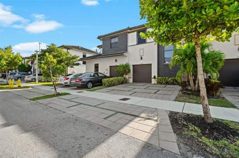 15776 NW 91st Ct, Miami Lakes FL - photo 6 of 37