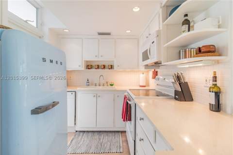 301 Ocean Dr 306, Miami Beach FL - photo 10 of 14