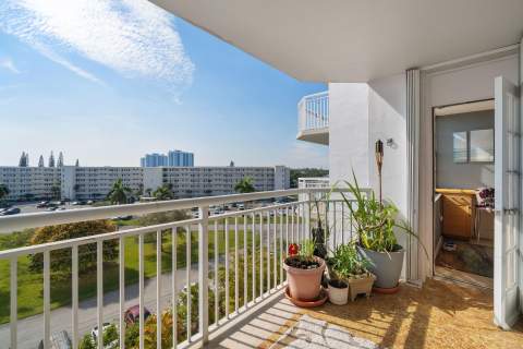 18021 Biscayne Boulevard 504, Aventura FL - photo 10 of 21