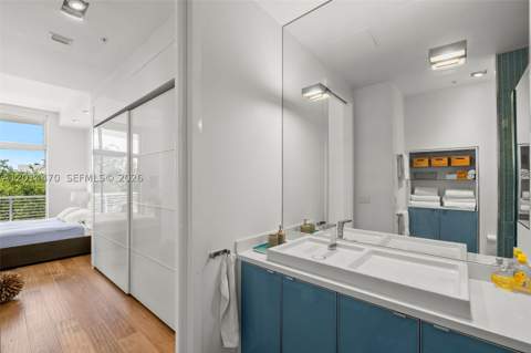 2001 Meridian Ave 404, Miami Beach FL - photo 16 of 39