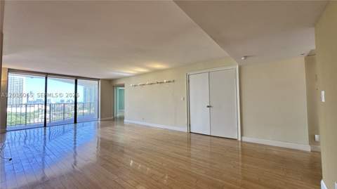 18181 NE 31st Ct 1408, Aventura FL - photo 13 of 56