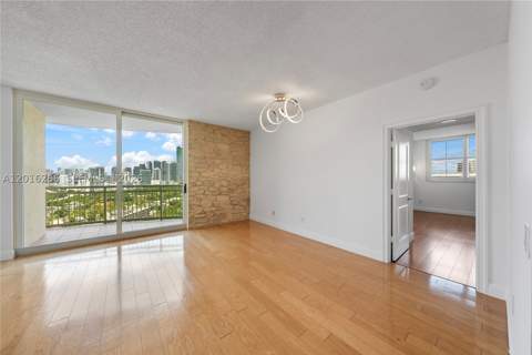 2475 Brickell Ave 2206, Miami FL - photo 13 of 60