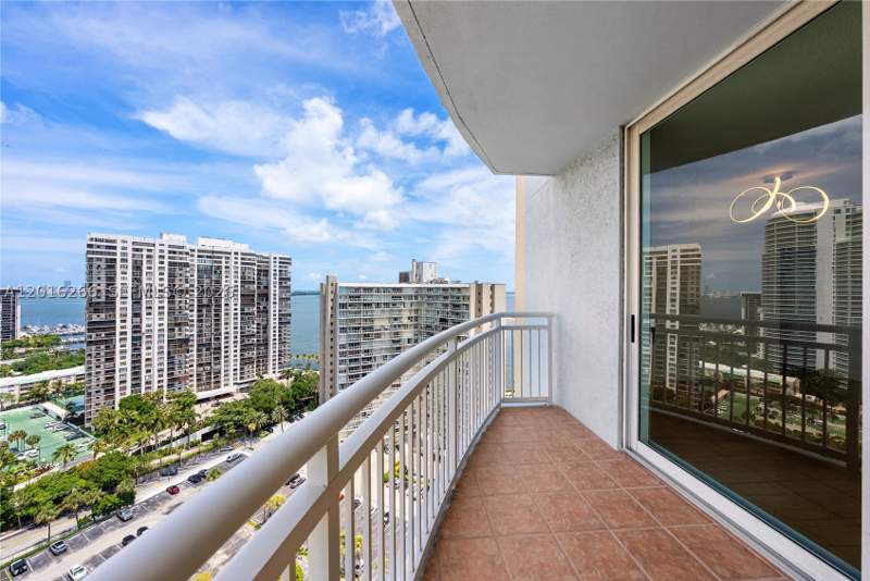 2 bedroom Condominium at 2475 Brickell Ave 2206, The Metropolitan Condo, Miami — photo 2