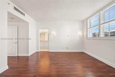 2475 Brickell Ave 2206, Miami FL - photo 23 of 60
