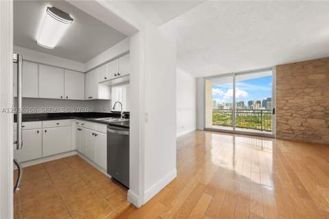 2475 Brickell Ave 2206, Miami FL - photo 8 of 60