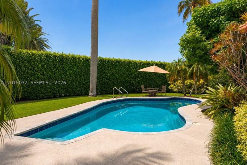 5 bedroom SingleFamilyResidence at 363 S Hibiscus Dr, Hibiscus Island, Miami Beach — photo 2